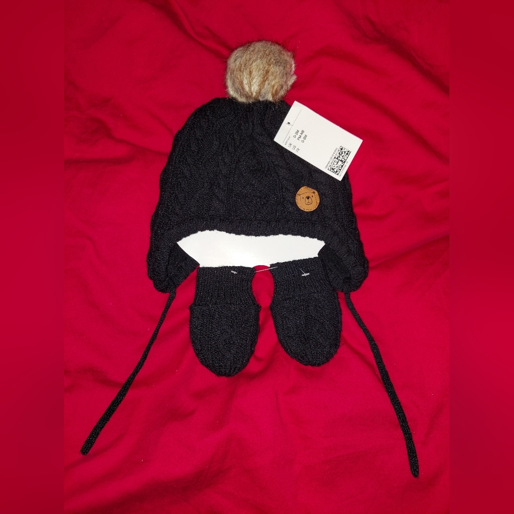 NWT H&M knit beanie & mitten set NB